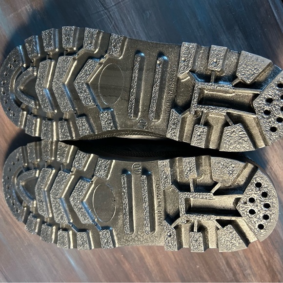 Naot never worn grey suede boots (model: "canoe") - Picture 4 of 5